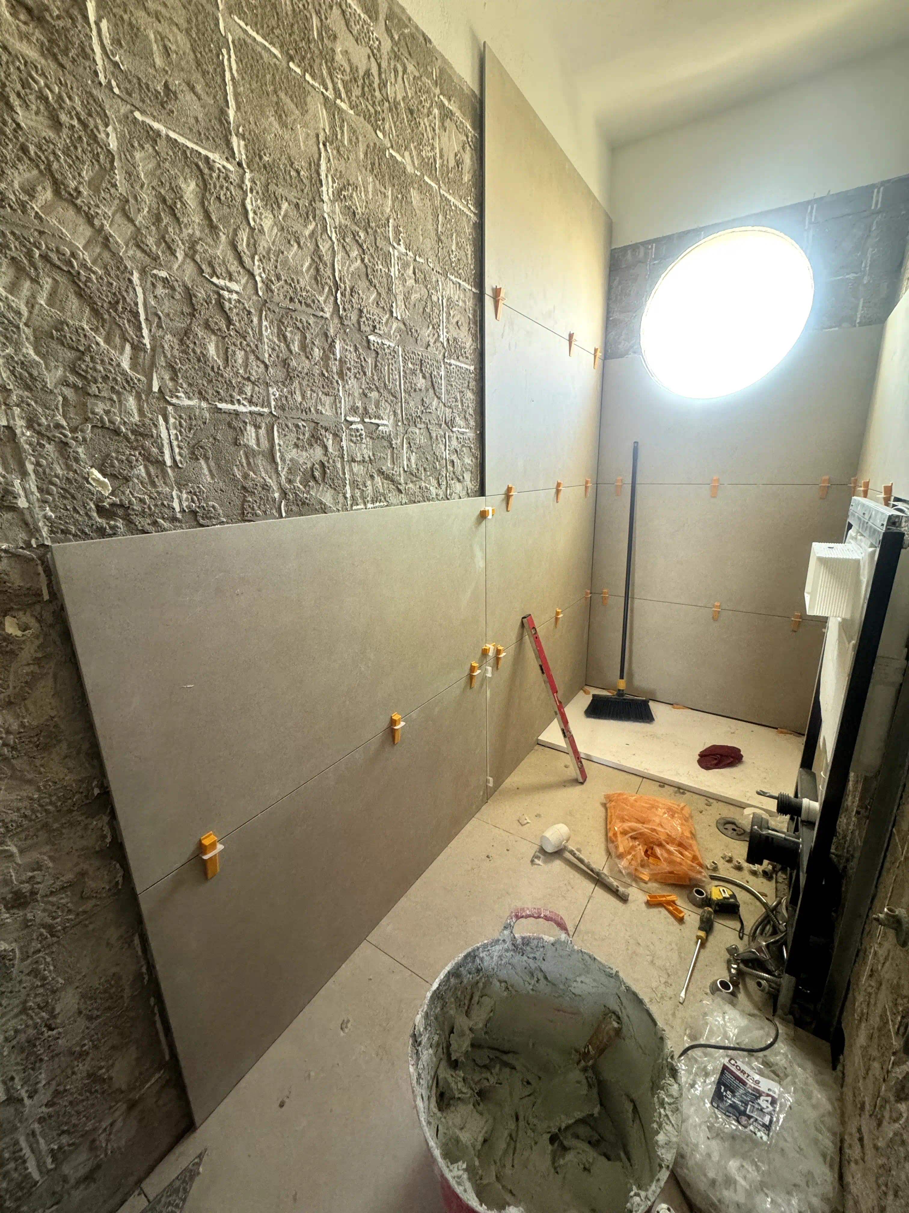 Instalación de porcelanato rectificado 60x60 y multicapa